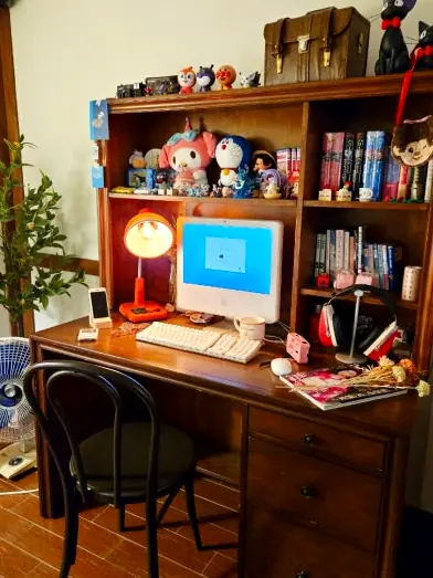 Nostalgic vintage interior with desk