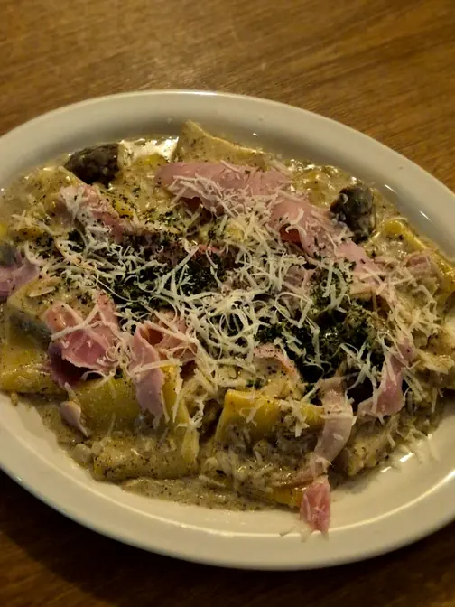 ハムとチーズのパスタ