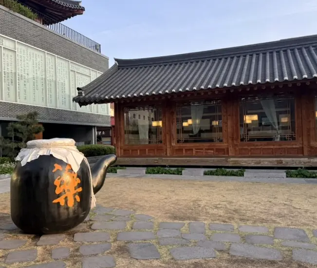 Traditional medicine pot courtyard sculpture