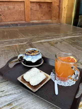 Korean traditional tea and snacks