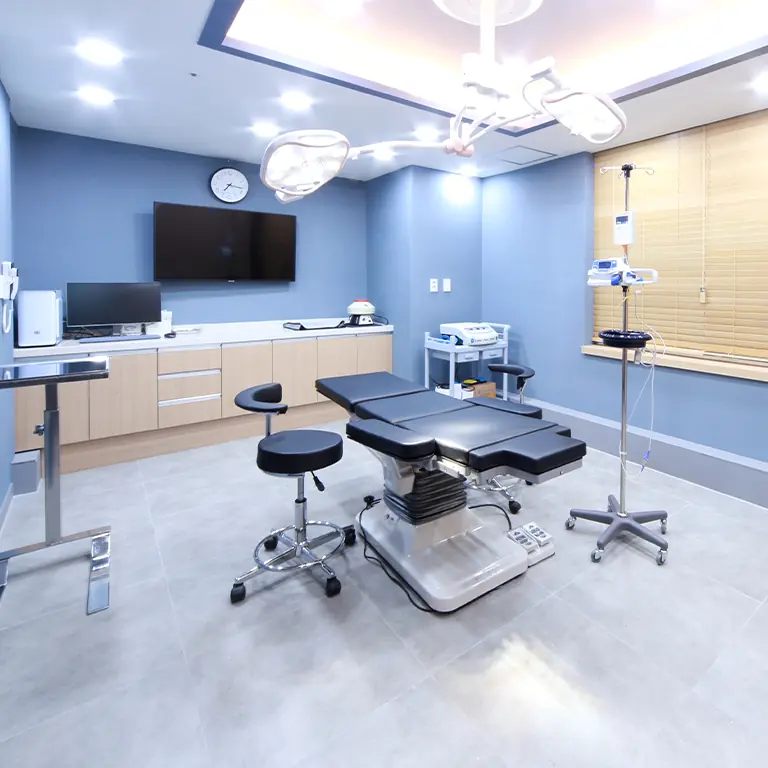 Operating room surgical bed medical