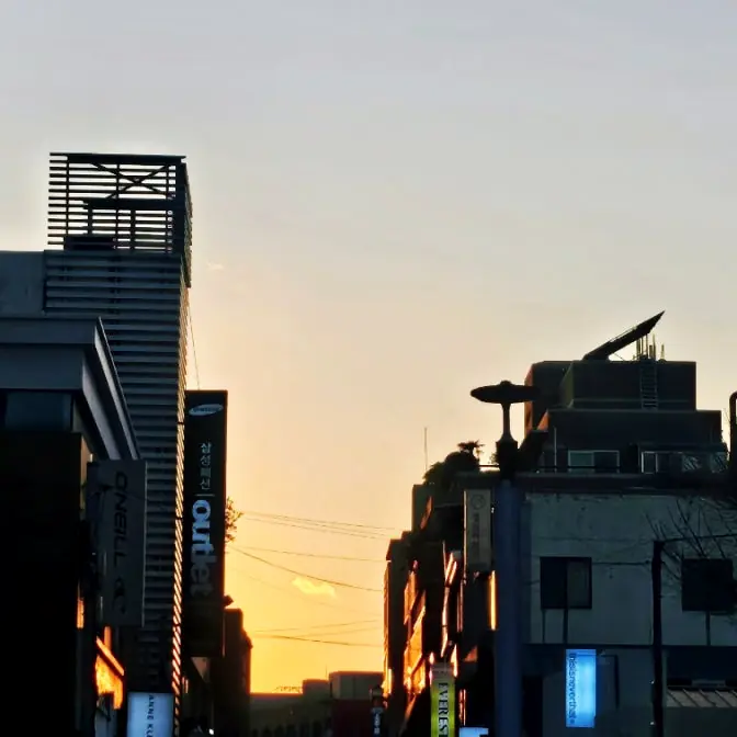 済州市内の美しい夕焼け