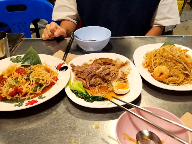 Full table of Thai street food