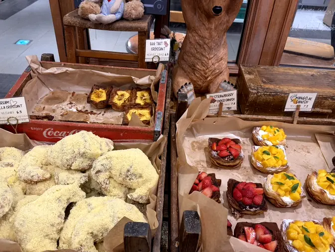 Unique pastries fruit tarts display