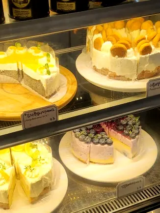 Variety of cakes display case