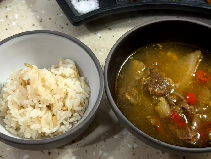 Korean beef soup and steamed rice