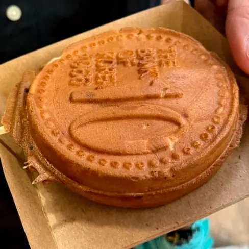 Jeonju cheese filled coin bread