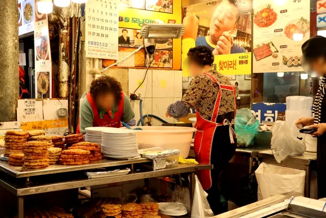 Traditional Korean restaurant kitchen interior