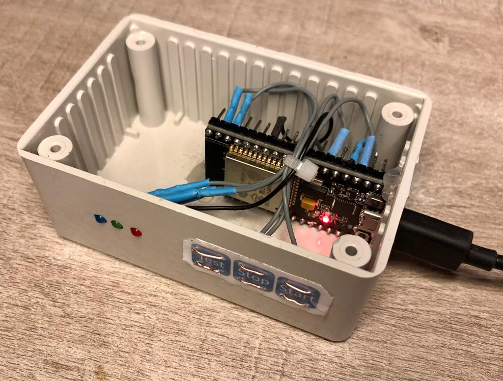 Quiz Hub ESP32 Inside