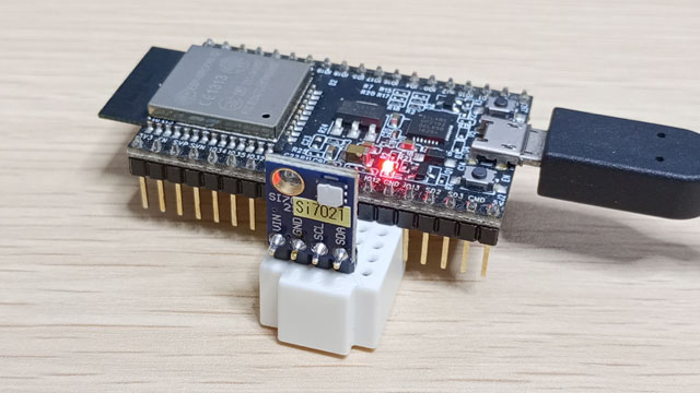 ESP32 Dev Board and Si7021