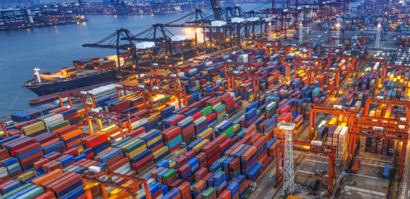 The pessimistic expectations for the logistics sector are gradually dissipating, and the express sub-industry is hovering at the bottom, waiting for signals of recovery in the supply chain.