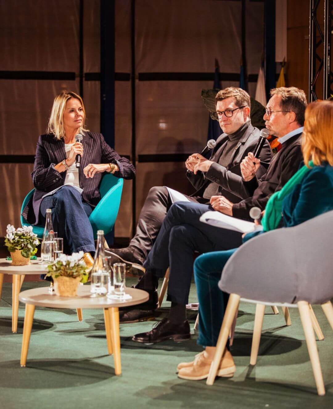 Caroline Bindel plateau TV table ronde