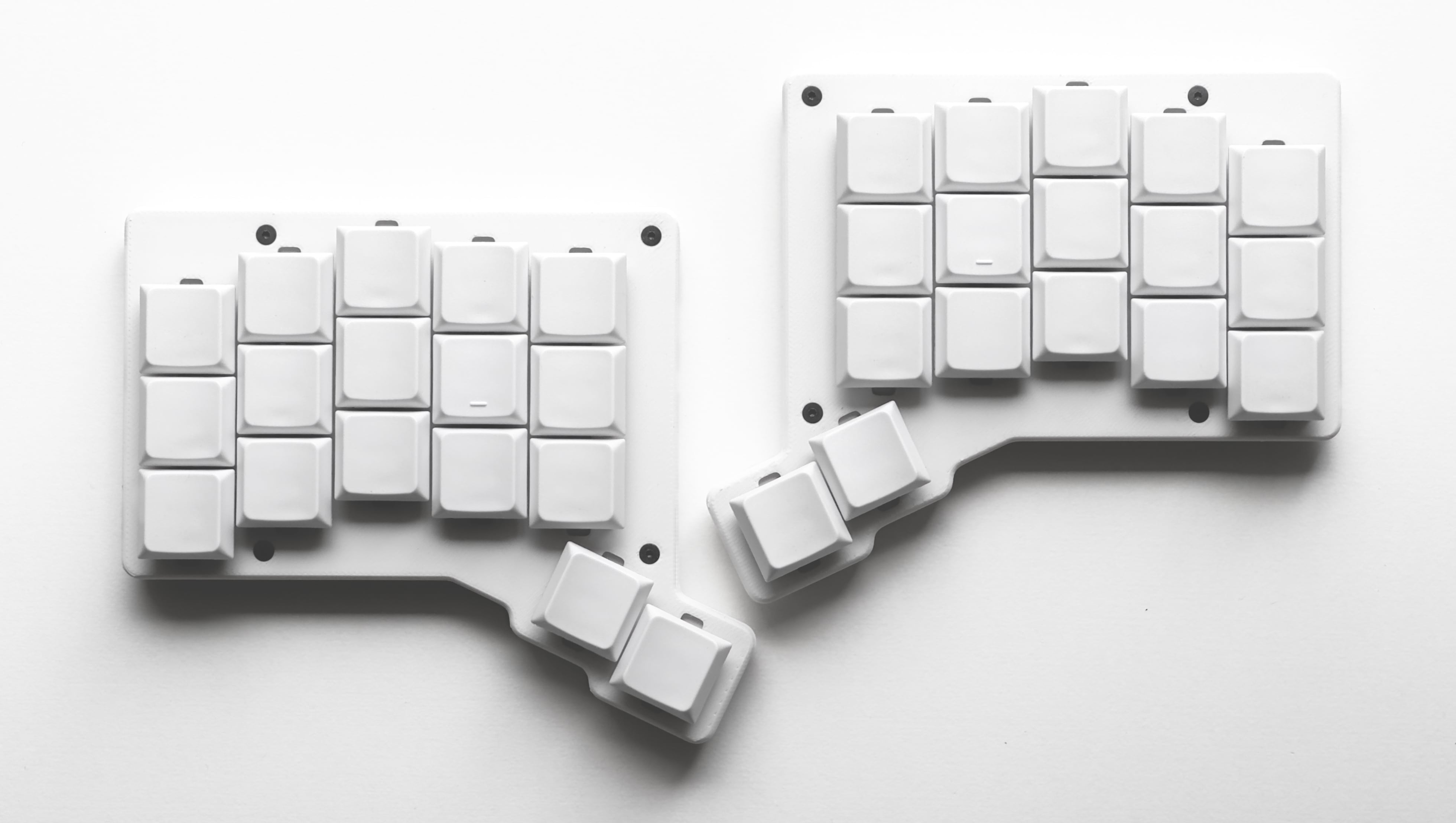 Forager keyboard in white