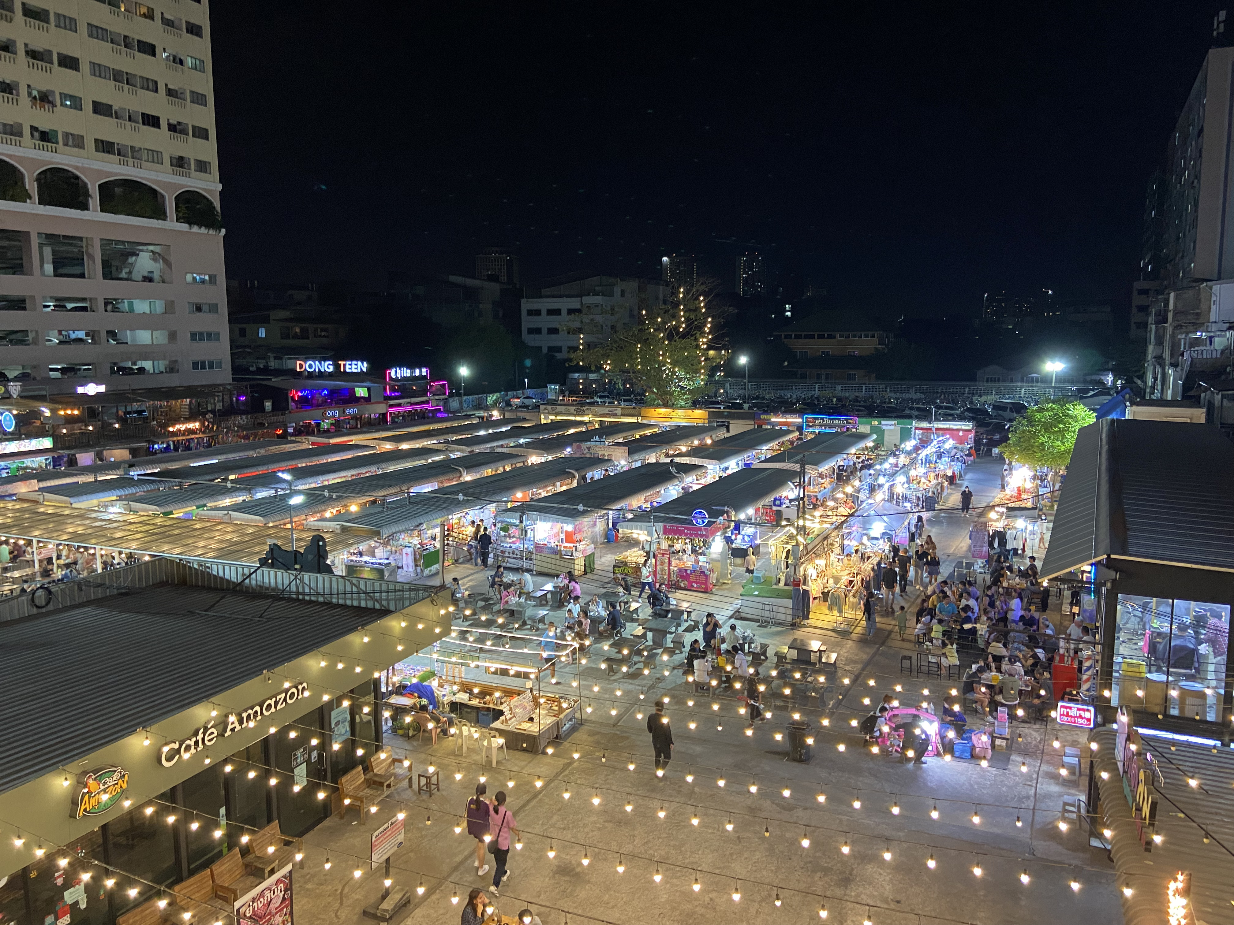 一个小夜市