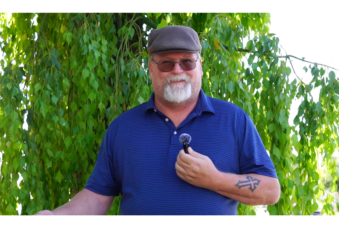 Kevin Gabel, known as 'Big Horn Kevin,' a HUM driver in Phoenix, Arizona