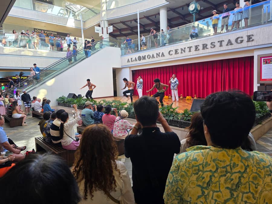 센터스테이지 훌라 공연