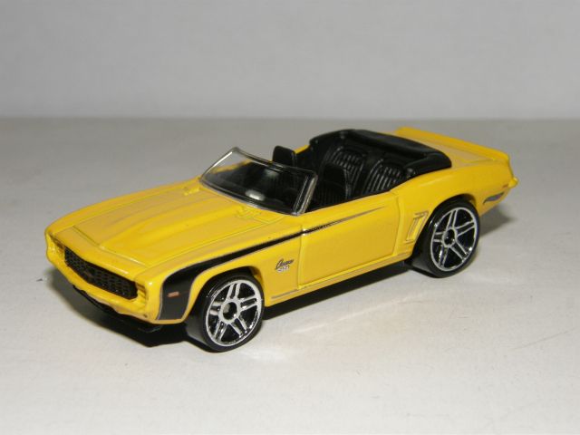 hot wheels 69 camaro tm gm