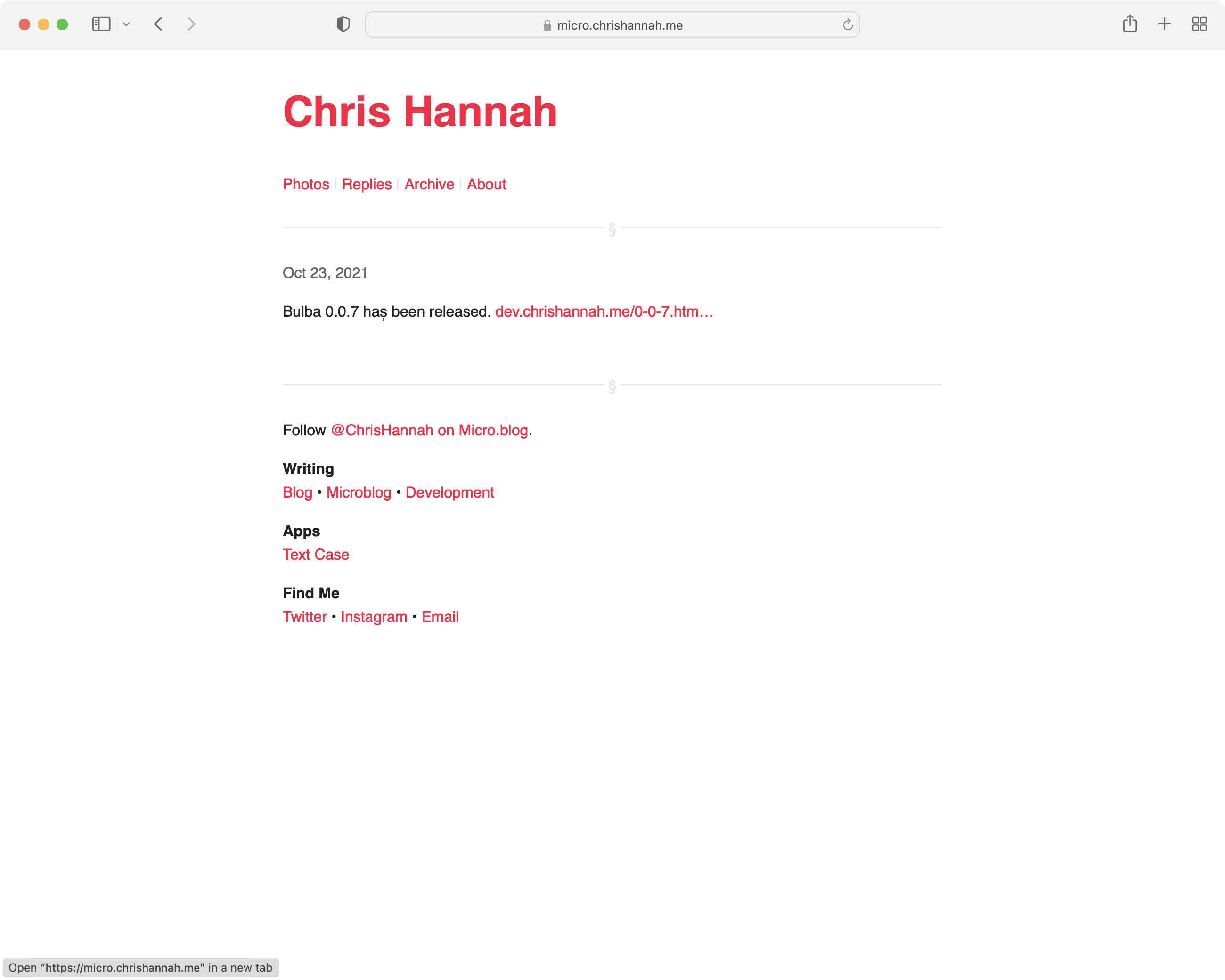 Chris Hannah's site in light mode.