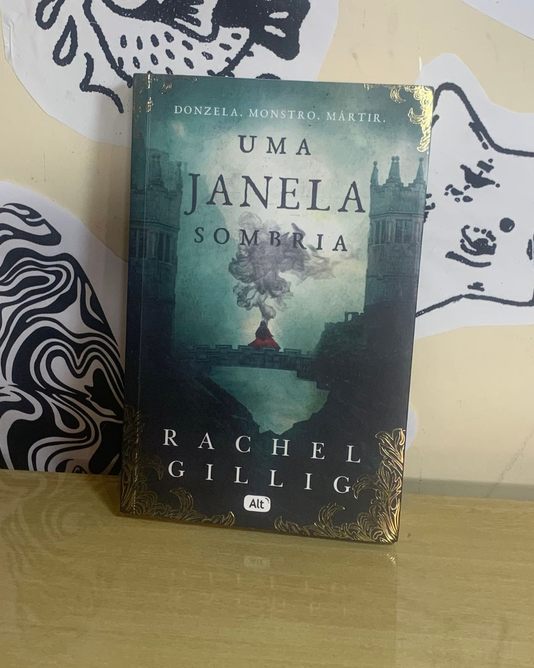 Uma Janela Sombria - Rachel Gilling