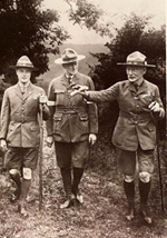 Robert Baden-Powell junto al príncipe de Gales