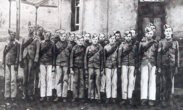Warner Goodyear con el cuerpo de cadetes de Mafeking