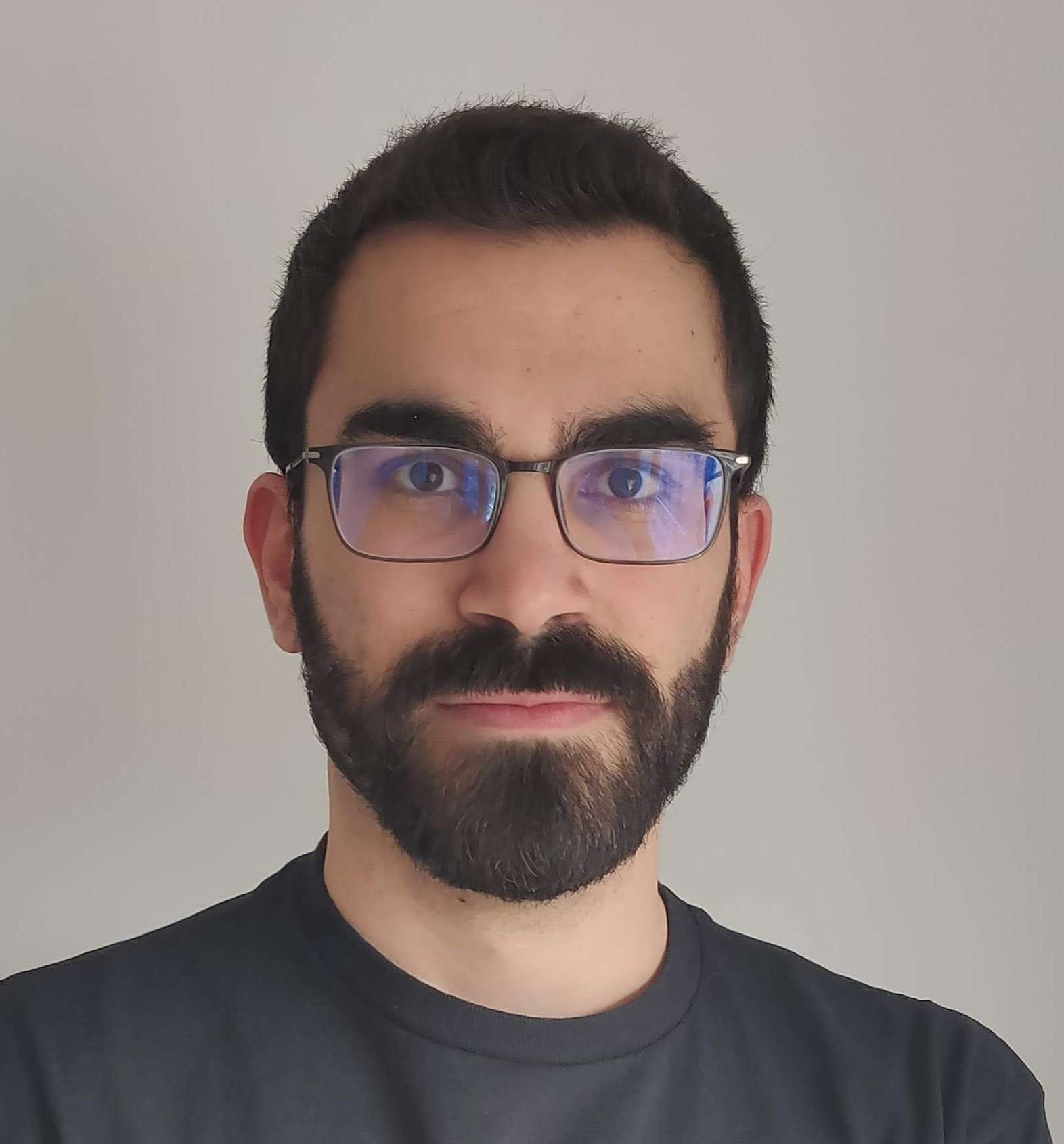 Picture of Roberto Frías Bernal