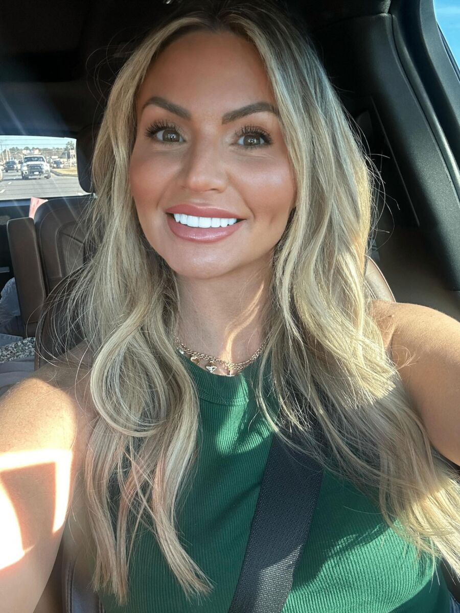 Alyssa car selfie