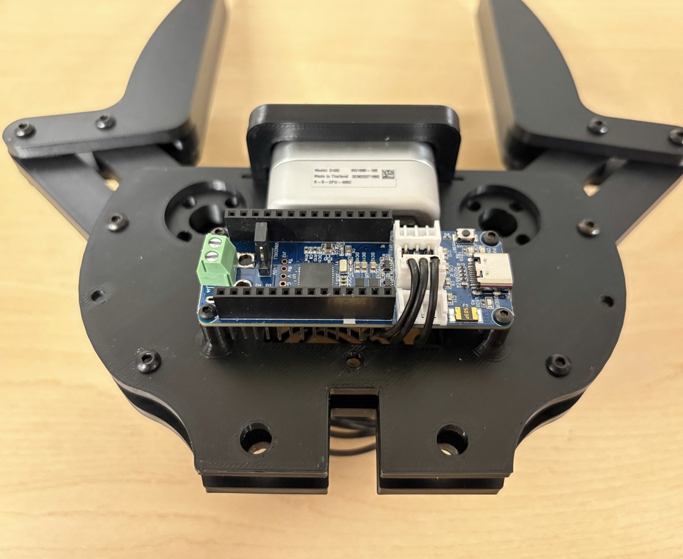 The assembled Magpie gripper V2, seen from above
