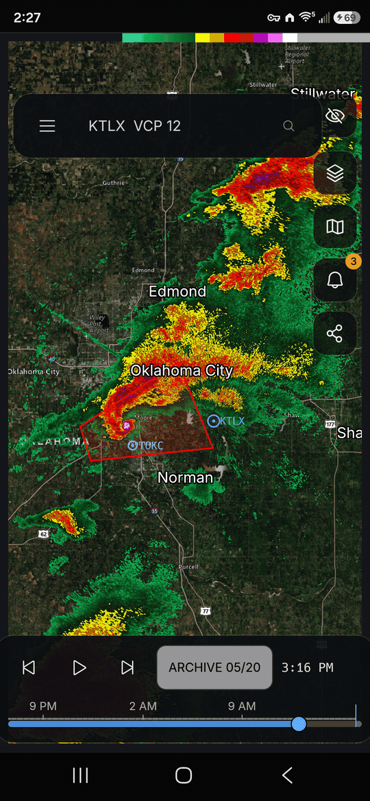 The Android app: opening to live radar, panning the map and opening a warning
