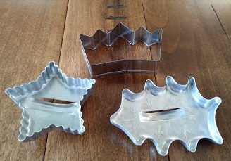 Photo of sawtooth cookie cutters