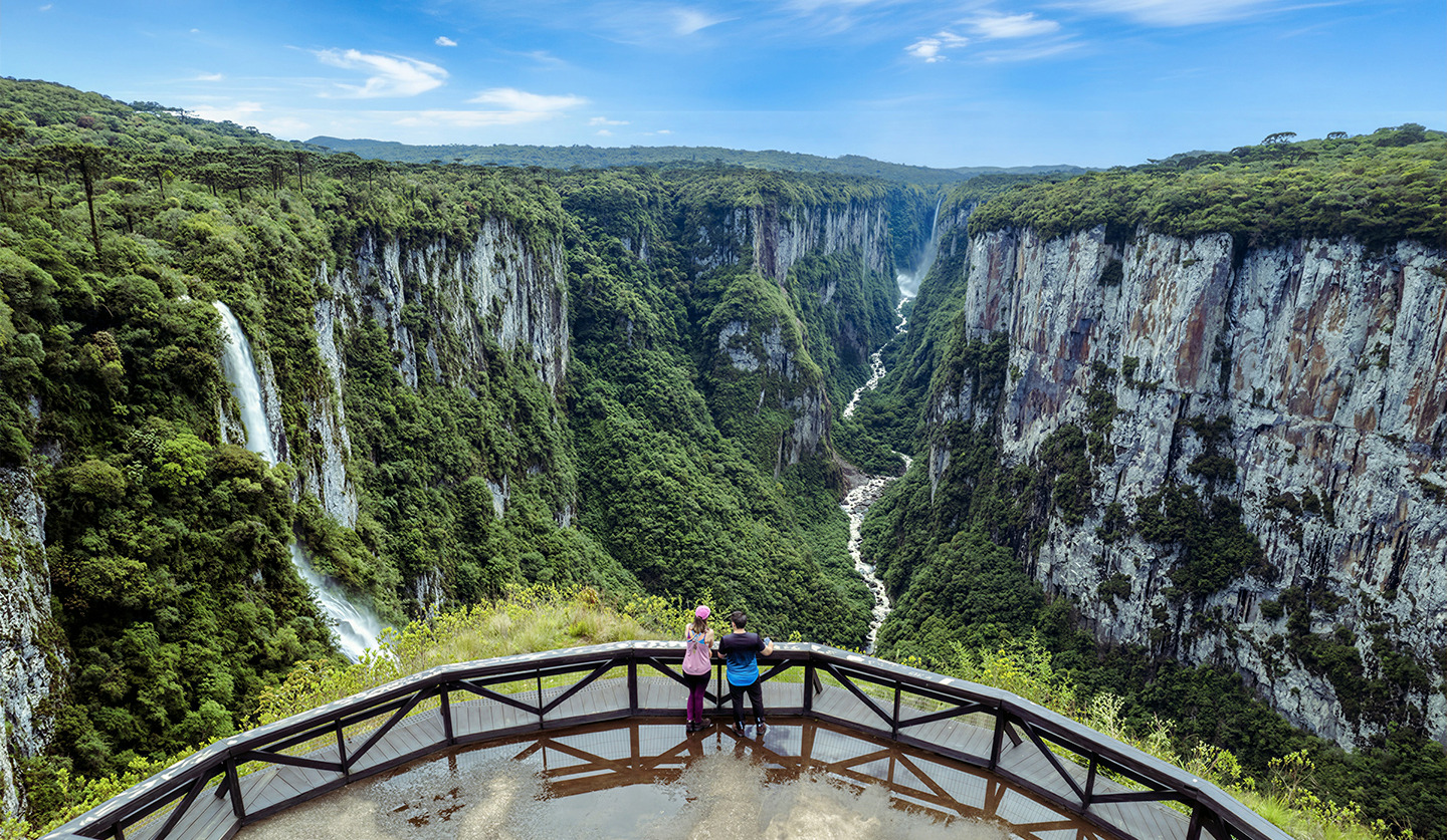 Vista dos cânions e da paisagem da Serra Geral