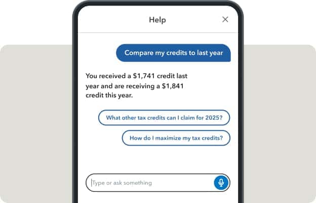 TurboTax 中 Intuit Assist 比较两年税收抵免的界面