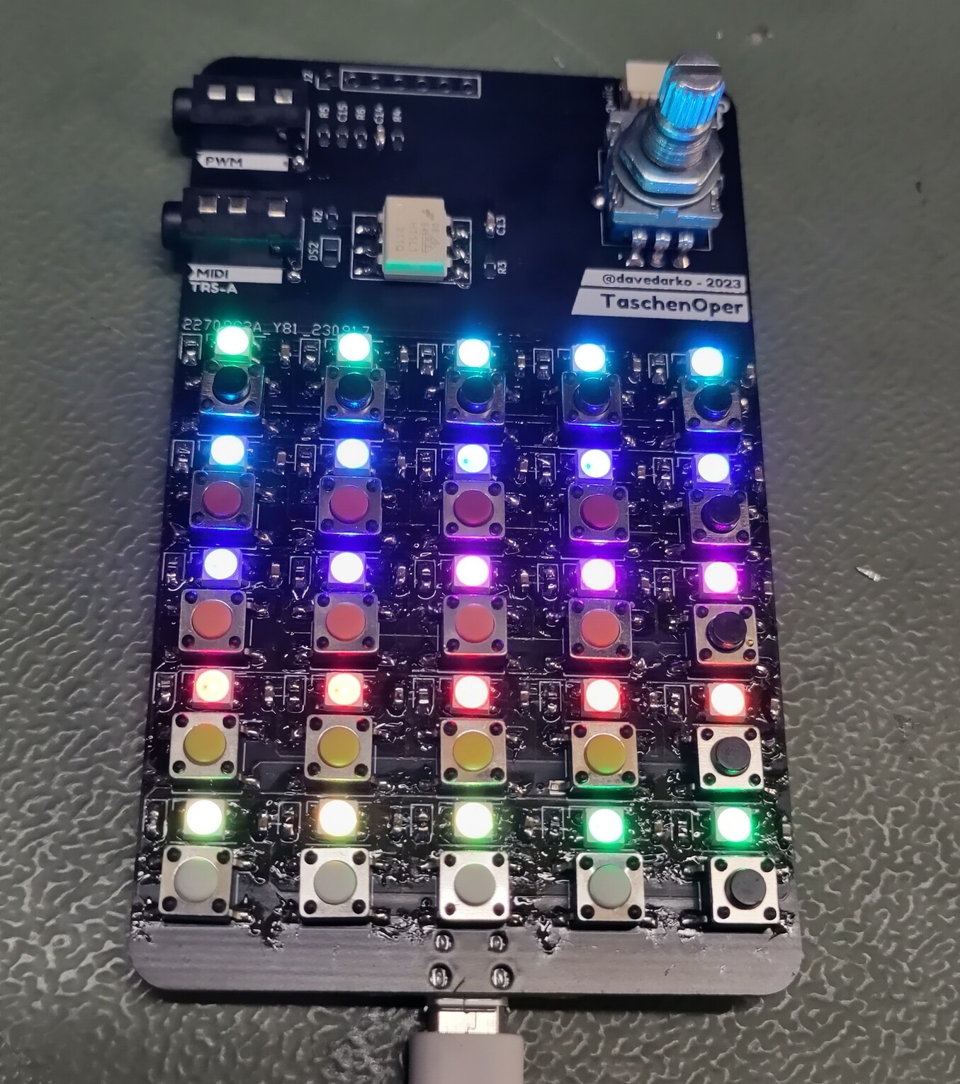TaschenOper, from the project README