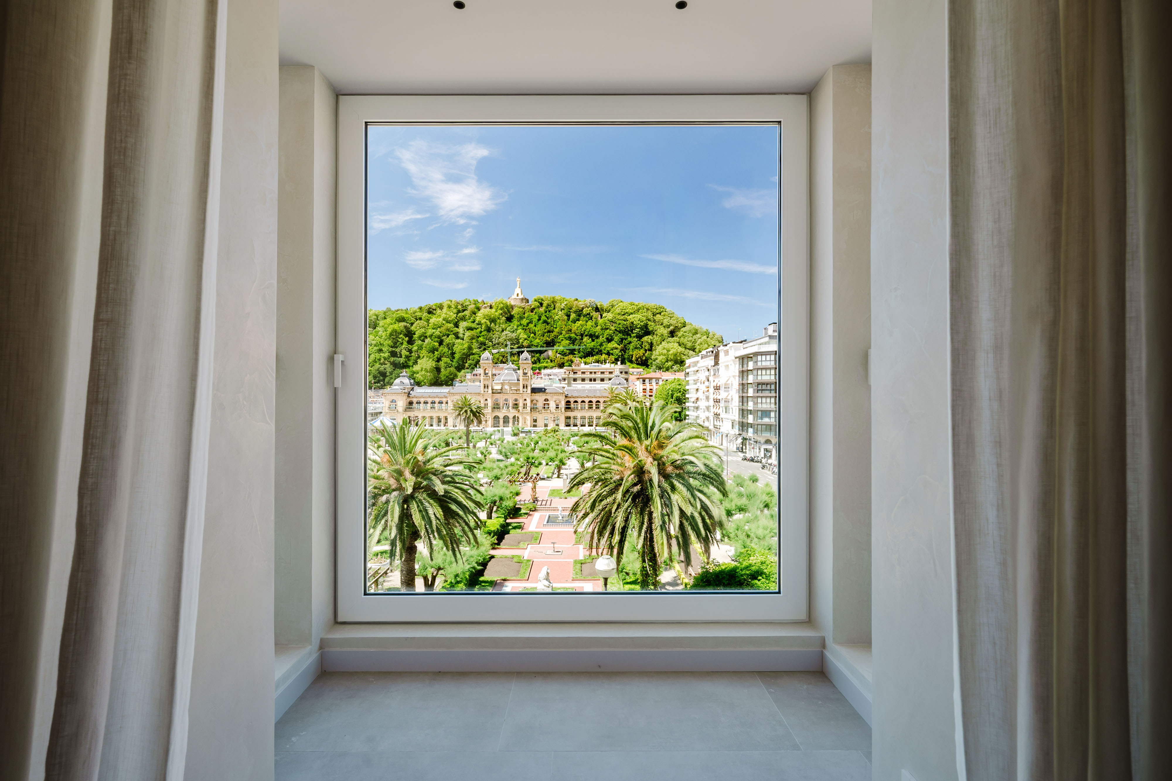 Vistas al Ayuntamiento de Donostia desde el salón