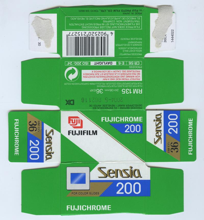 Fujifilm FUJICHROME SENSIA 200 RM film packaging