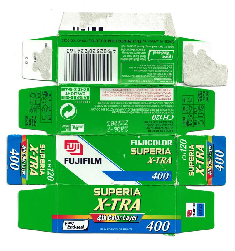 Fujifilm Fujicolor Superia X-tra 800 film packaging