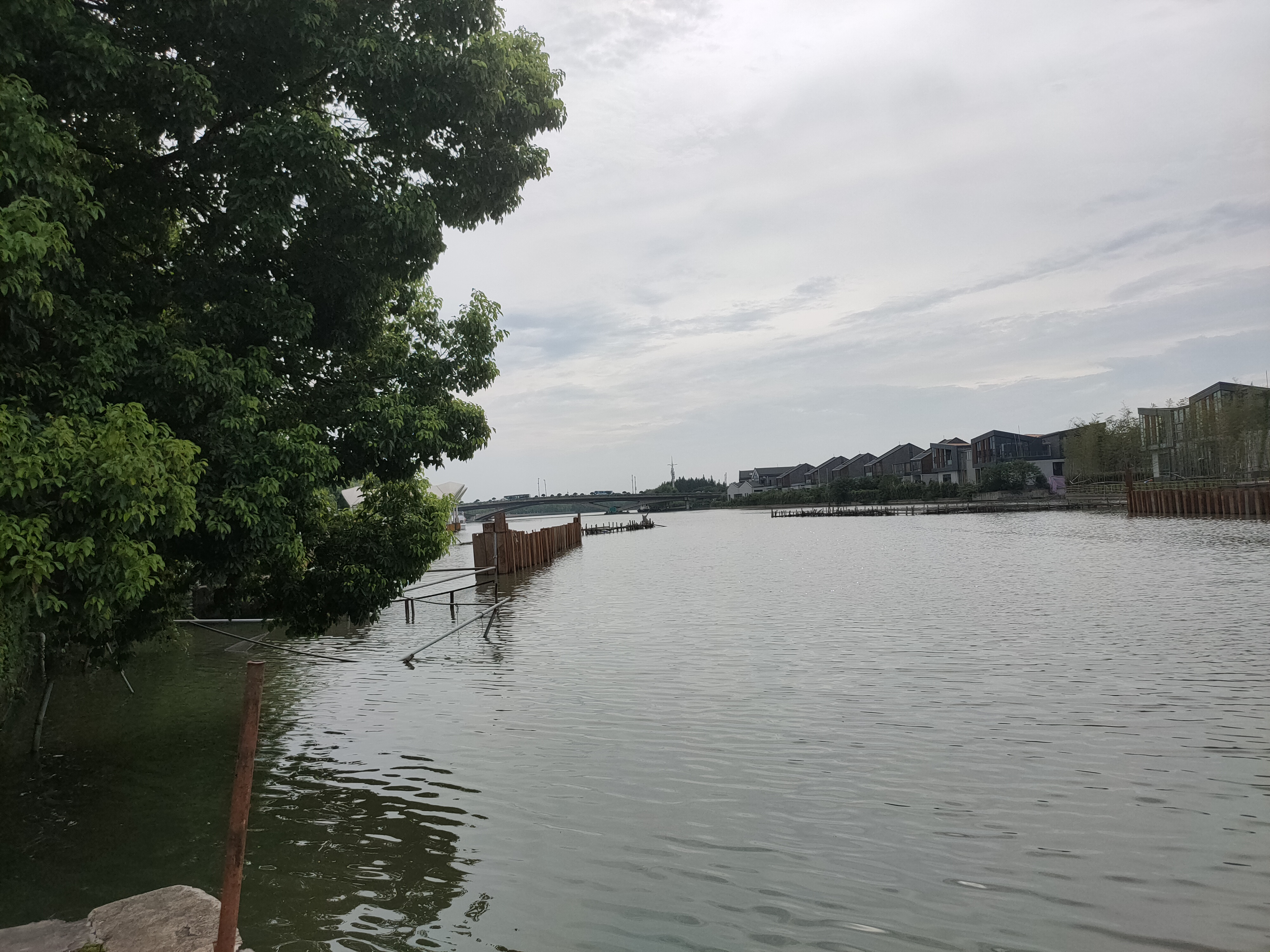 朱家角淀浦河边