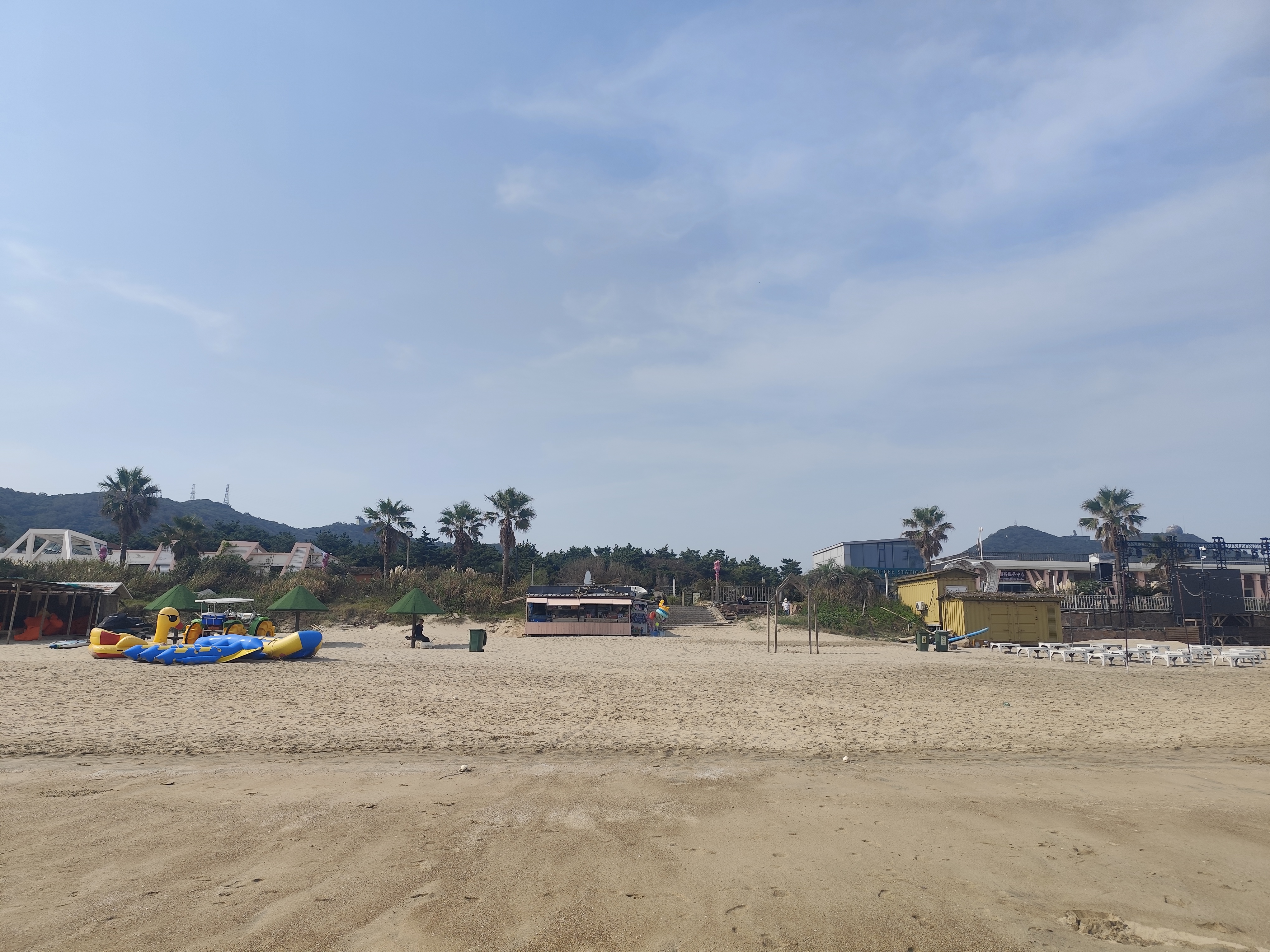 基湖沙滩
