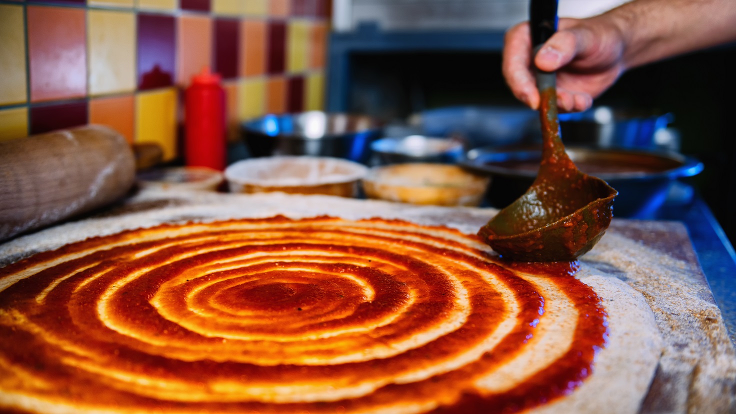 Préparation d'une pizza