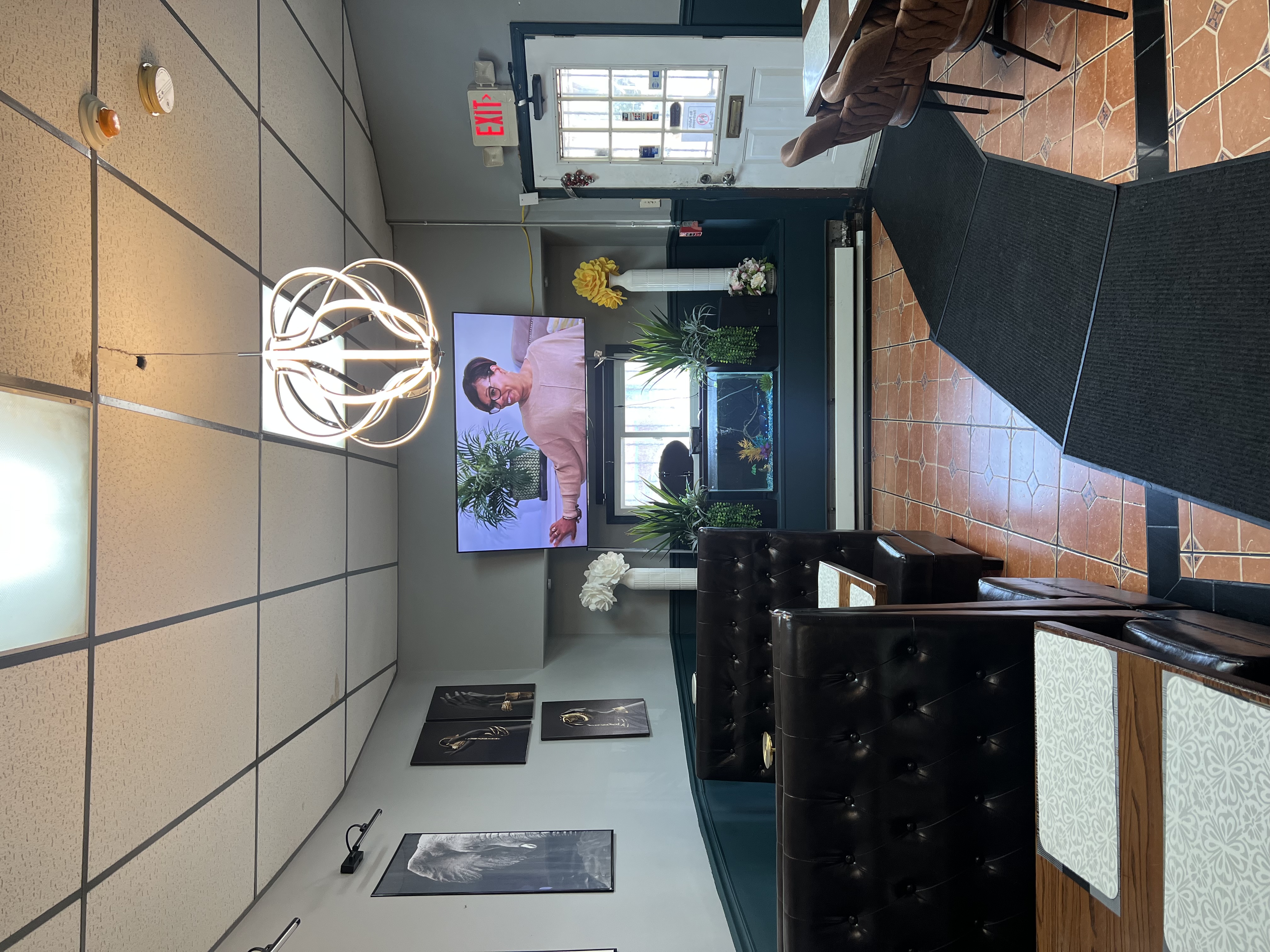 Djoliba Restaurant dining area