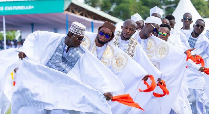 Traditional Guinean dancers in white