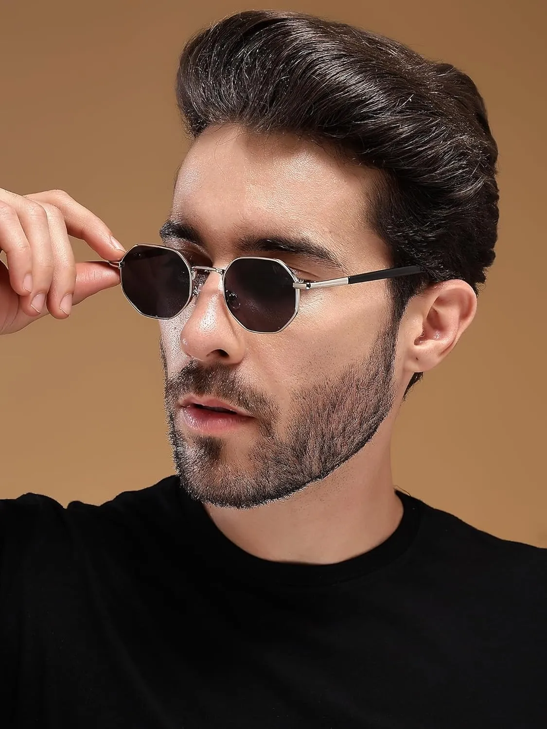 Front view of Voyage Gradient Sunglasses