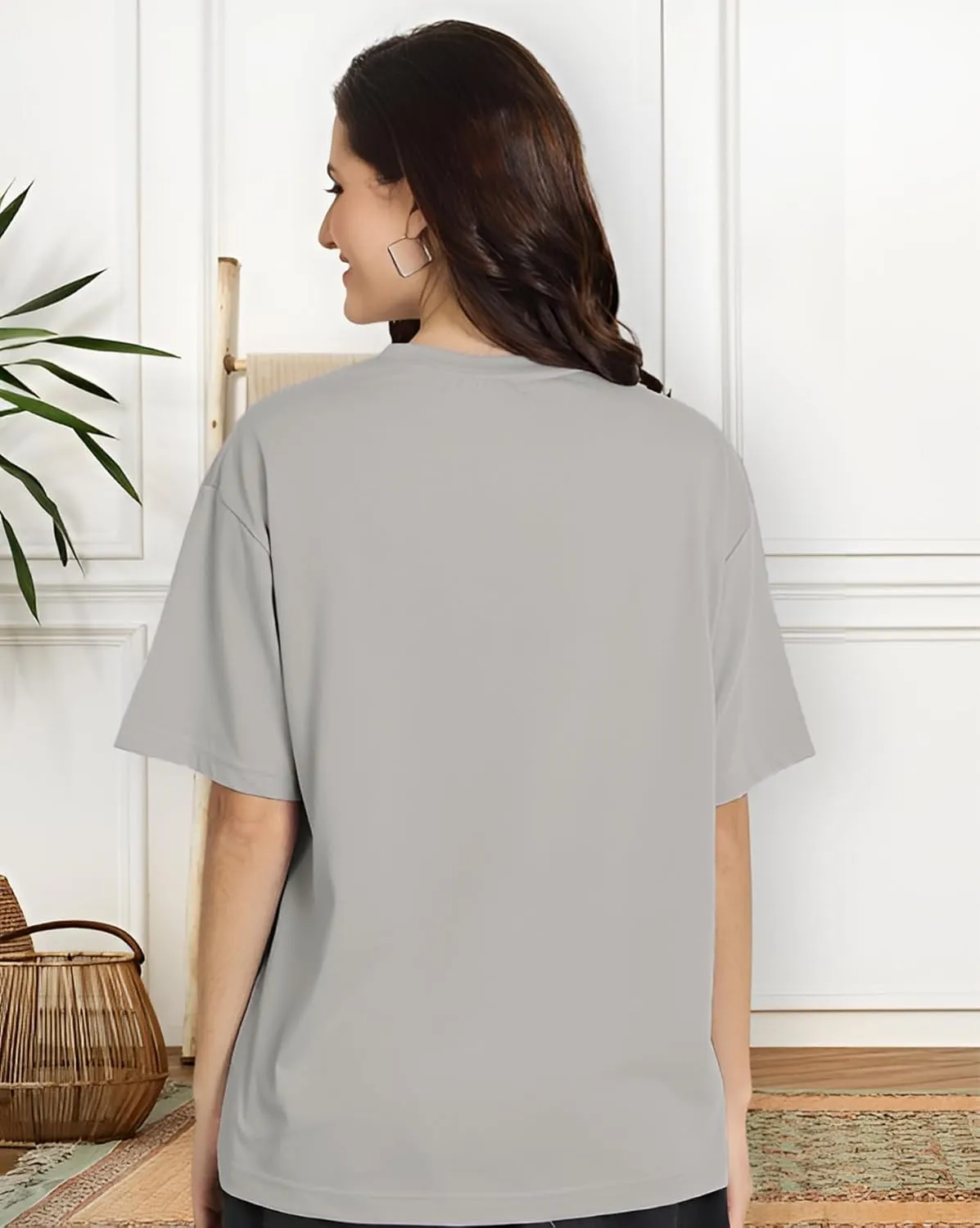 AUSK T-Shirt on Model