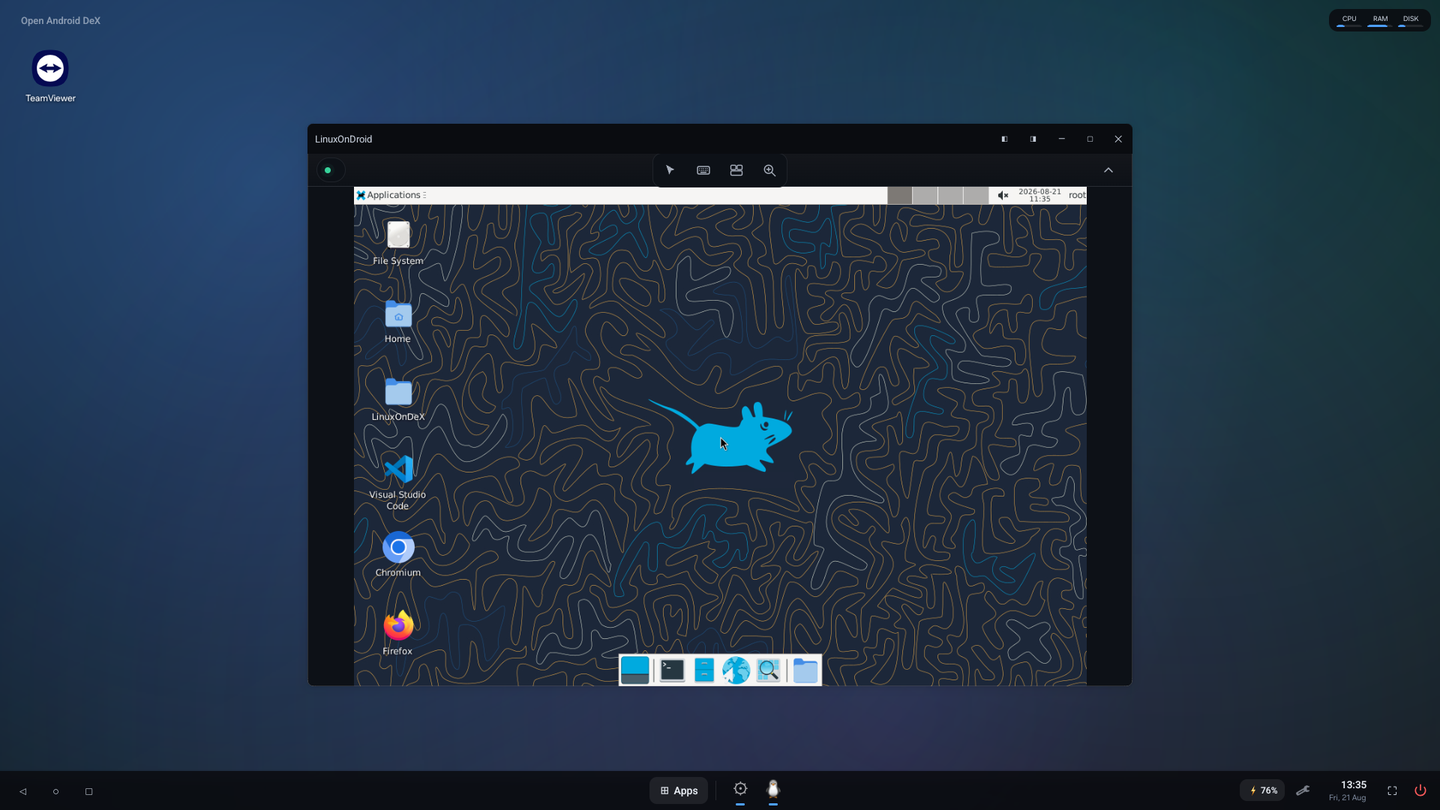 Ubuntu 24.04 with XFCE running in a resizable window on the desktop