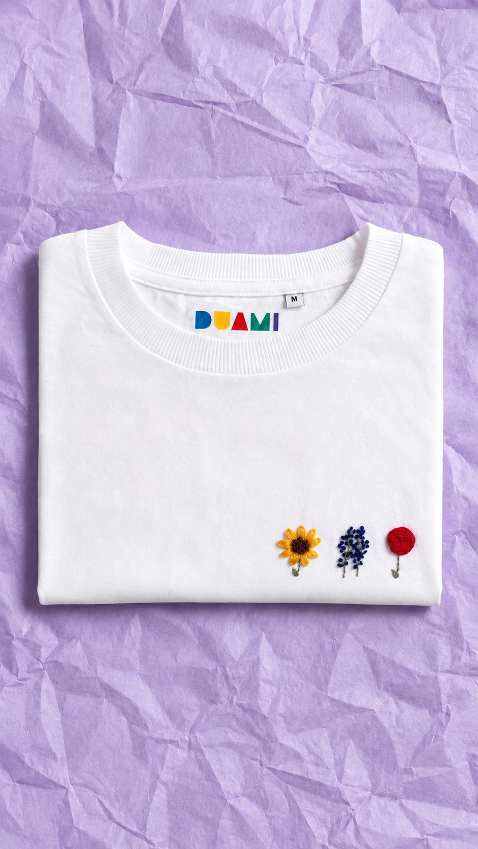 T-shirt ricamata con fiori