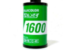 Fujifilm Fujicolor 1600 写ルンです 27 exp. Green can (Superia?) film packaging