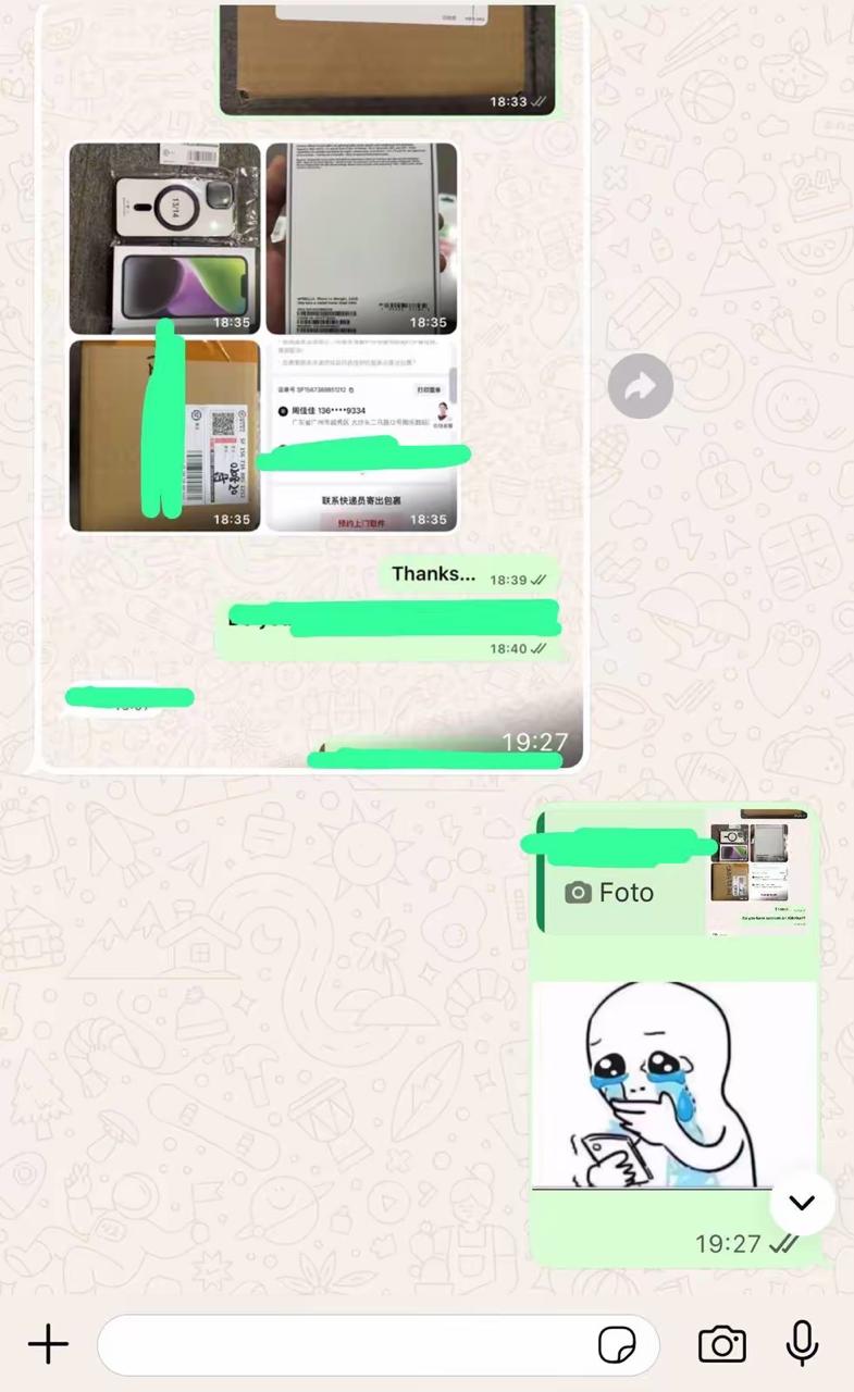 Comprovativo de iPhone e acessórios embalados