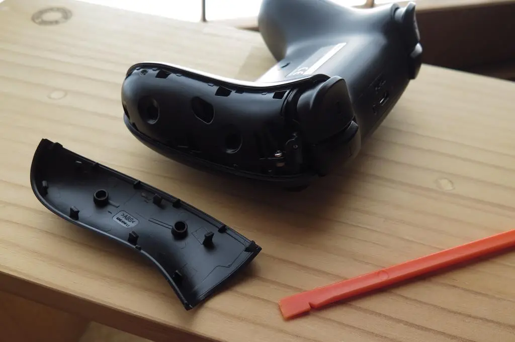 https://raw.githubusercontent.com/dyreschlock/dyreschlock.github.photos/master/photo/260621_8bitdo_64/IMG_4707_t.webp