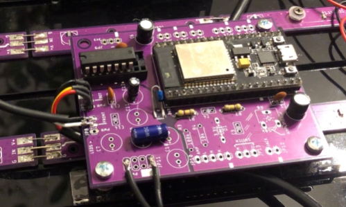 Audio Spectrum Display using ESP32, FFT and WS2812B FastLED strip