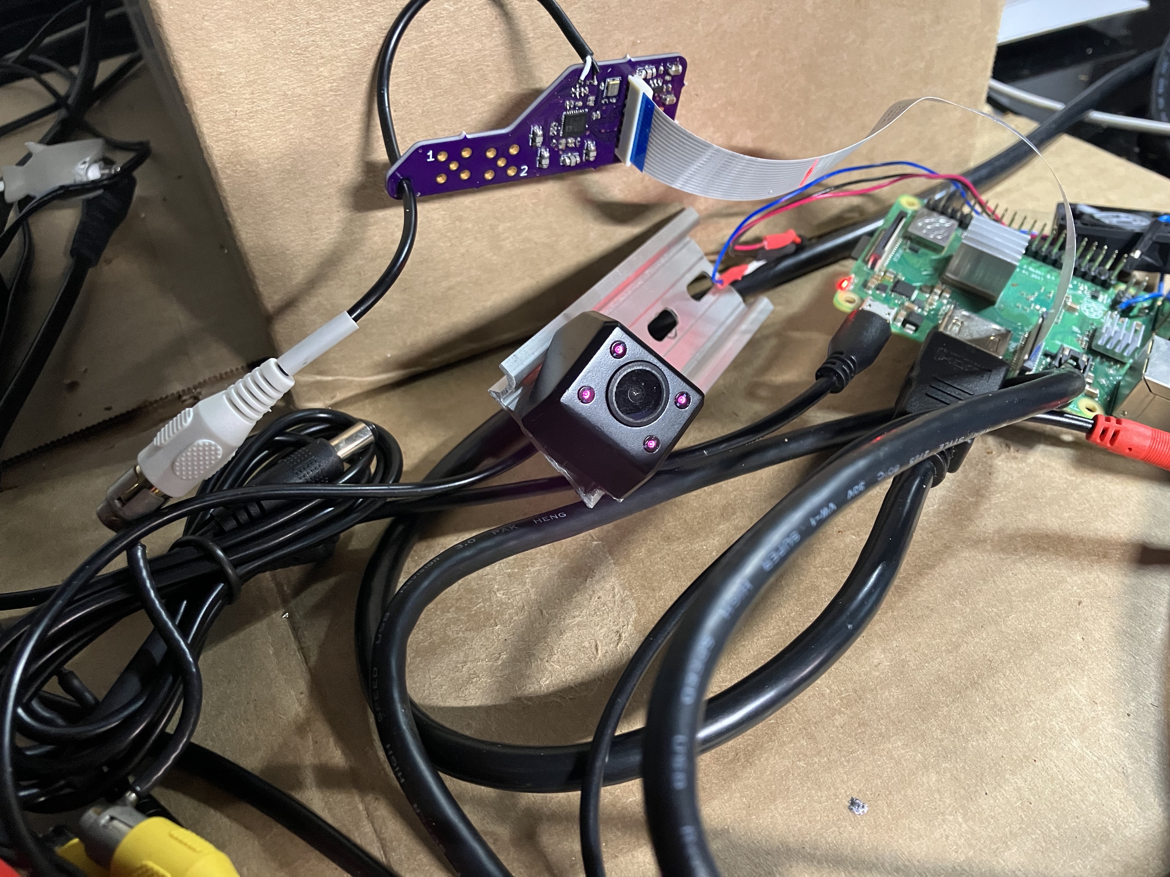 picture of the hardware setup failed to load